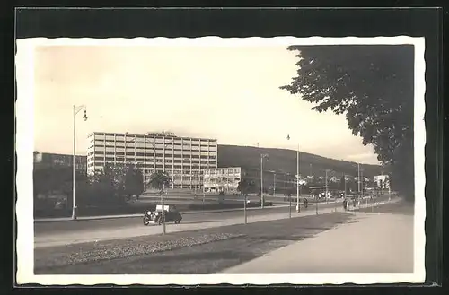 AK Zlín, Hotel und Kino