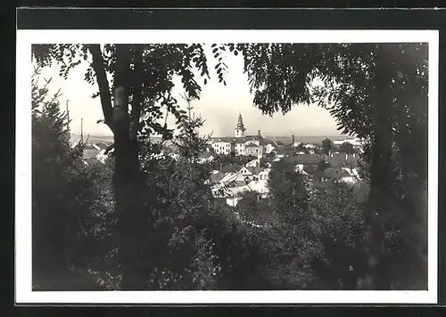 AK Lostice, Durchblick auf Kirche