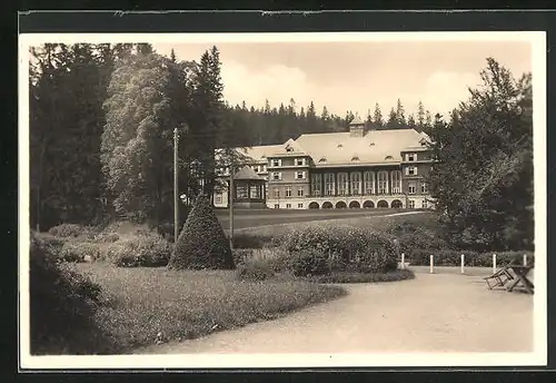 AK Bad Karlsbrunn, Garten des Kurhotels
