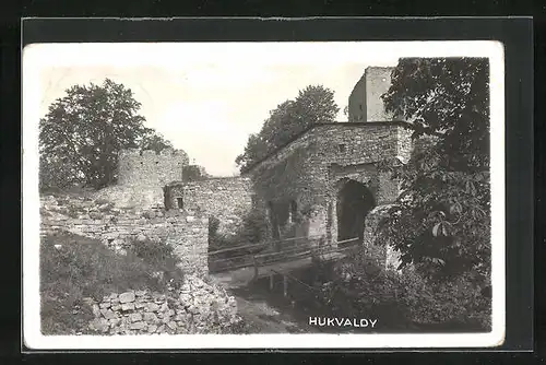 Foto-AK Hochwald /Hukvaldy, Brücke und Eingang zur Ruine