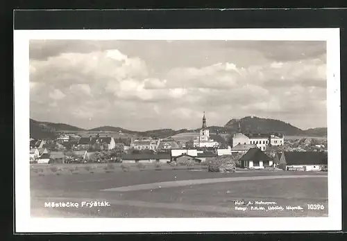 AK Frýsták, Panorama mit Kirche