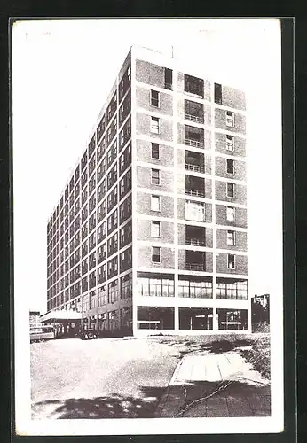 AK Zlín, Geschäftshaus mit Auffahrt