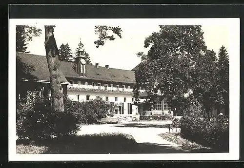 AK Gr. Ullersdorf, Kurplatz des Kurhotels