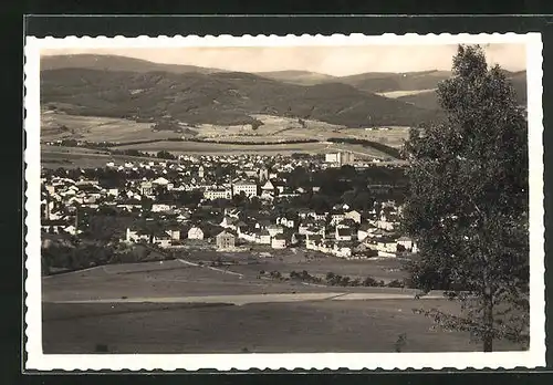 AK Mähr.-Schönberg, Blick über die Stadt zu den Bergen