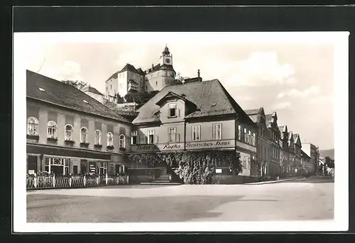 AK Jauernig, Strassenpartie mit Schloss Johannesberg