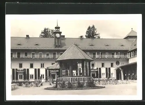 Foto-AK Bad Gross-Ullersdorf, Gasthaus mit Pavillon