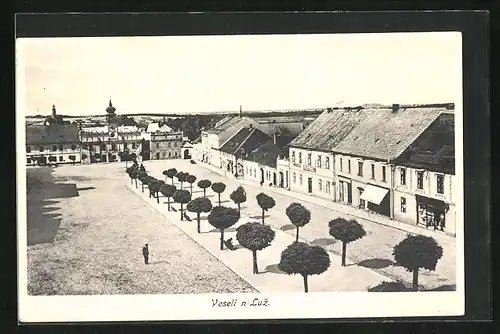 AK Veselí n. Luz., Grosser Marktplatz mit Geschäften