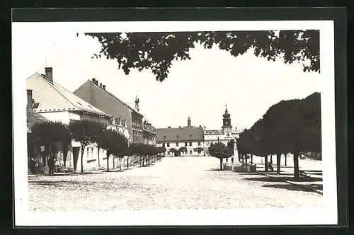 AK Veselí n. L., Marktplatz mit Rathaus