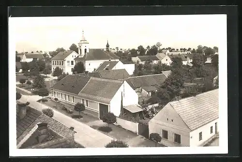 AK Sezimovo Ústí, Wohnhäuser an der Kirche
