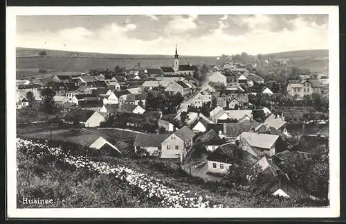 AK Husinec, Totalansicht mit Kirche