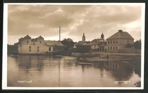 AK Veseli n. Luz, Seeblick auf Teil des Ortes