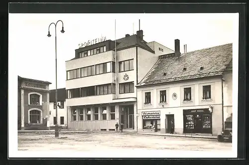 AK Dobruska, Geschäfte an der Hauptstrasse