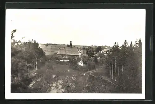 AK Liberk, Kirche am Waldrand