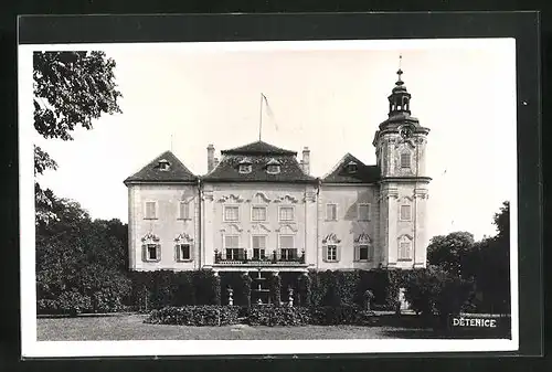 AK Detenice, Gebäudeansicht