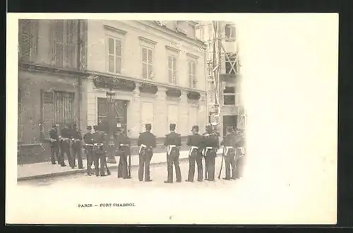 AK Paris, Belagerung Fort Chabrol, Antisemit Jules Guerin, Soldaten in Uniform