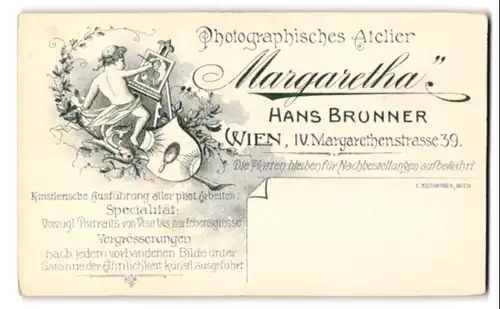 Fotografie Hans Brunner, Wien, Margarethenstrasse 39, Putte als Kunstmaler malt ein Portrait, Rückseitig Damen Portrait