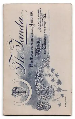 Fotografie Th. Janda, Wien, Ottakringerstrasse 103, Mädchen mit Haarreif & Schleife nach der Konfirmation