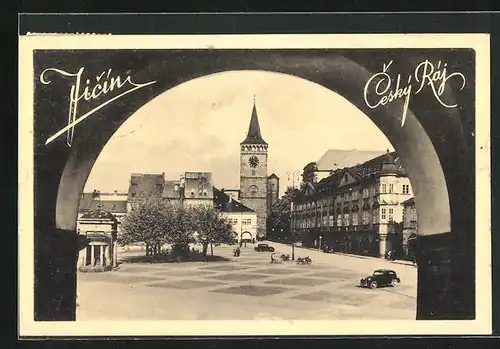 AK Jitschin / Gitschin / Jicin, Blick auf Platz mit Kirche