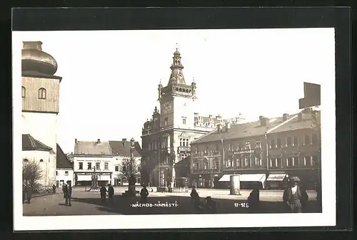 AK Nachod, Marktplatz mit Rathaus