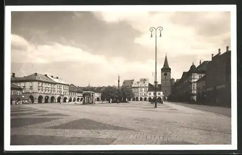 AK Jitschin / Gitschin / Jicin, Hauptplatz mit Geschäften