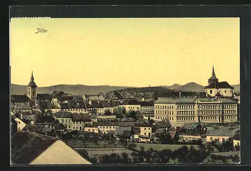 AK Jitschin / Gitschin / Jicin, Teilansicht der Stadt mit Rathaus