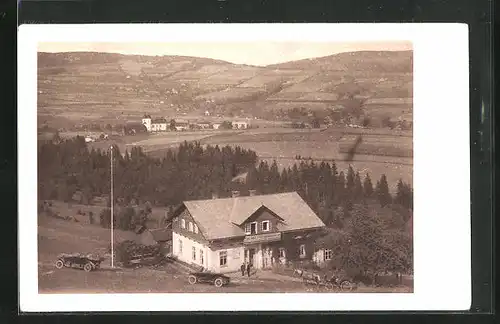 AK Destné, Gasthaus mit Sicht über Ort