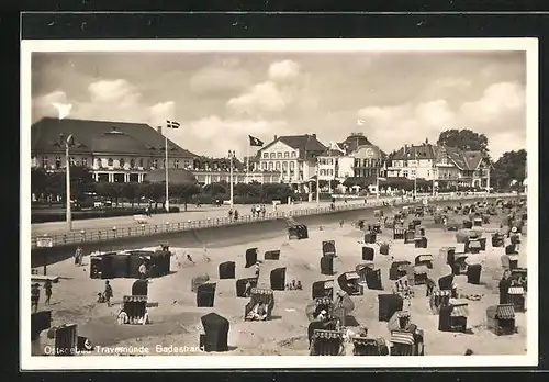 AK Travemünde, Badestrand mit Strandkörben