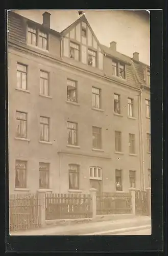 Foto-AK Bautzen, Wohnhaus Sedanstrasse 13, jetzt Dr.-Peter-Jordan-Strasse 46