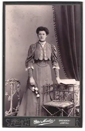 Fotografie Otto Martin, Dresden-Löbtau, Reisewitzerstr. 18, junge Dame mit Schmuck Ohrringen und Halskette