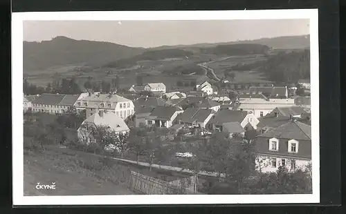 AK Ckyne, Ortsansicht mit Bergen