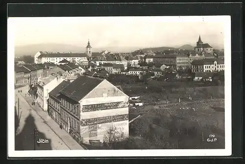 AK Jitschin / Gitschin / Jicin, Strasse der Stadt