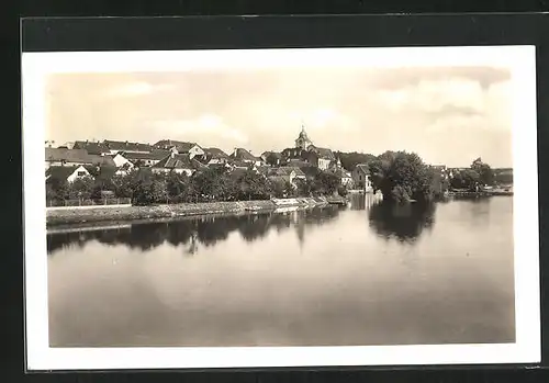 AK Týn n. Vlt., Blick über den Fluss auf den Ort