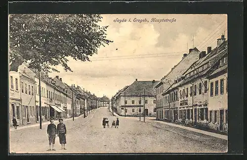 AK Sayda i. Erzgeb., Knaben auf der Hauptstrasse