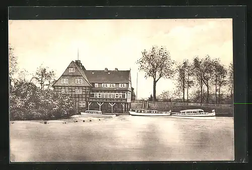 AK Ratzeburg i. Lbg., Gasthaus Fährhaus mit Booten