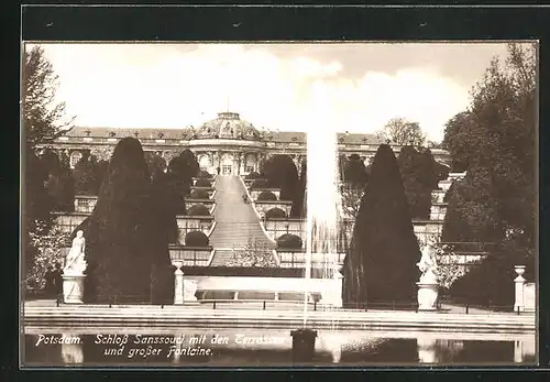 AK Potsdam, Schloss Sanssouci mit den Terrassen und grosser Fontaine