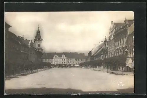 AK Pisek, Platz mit Geschäften