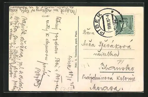 AK Pisek, Gebäudeansicht, Platz mit Geschäften und Denkmal, Uferpartie