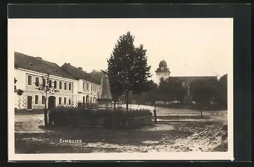 AK Cimelice, Ortspartie mit Gasthaus und Denkmal