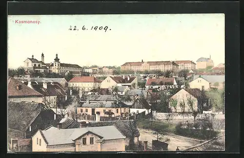 AK Kosmonosy, Schloss und Kirche vom Wohnviertel gesehen