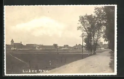 AK Luzec nad Vltavou, Blick vom Weg zum Ort