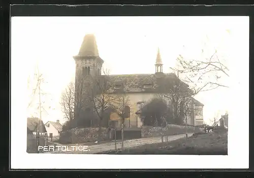 AK Pertoltice, Blick zur Kirche