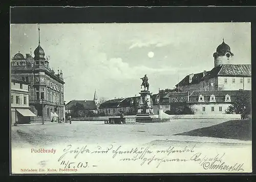 Mondschein-AK Bad Podiebrad / Podebrady, Hauptplatz mit Denkmal