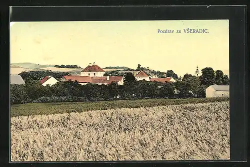 AK Vseradice, Ortsansicht vom Feld aus