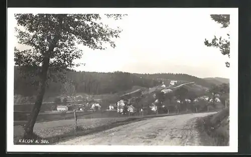 AK Kácov n. Sáz., Ortsansicht aus der Vogelschau