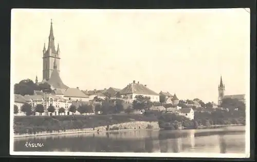 AK Tschaslau / Caslav, Panorama vom Wasser aus gesehen