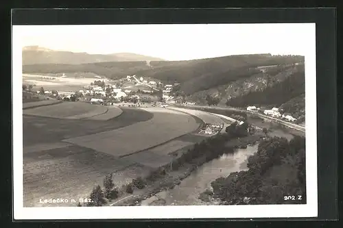 AK Ledecko n. Sáz., Ortsansicht aus der Vogelschau