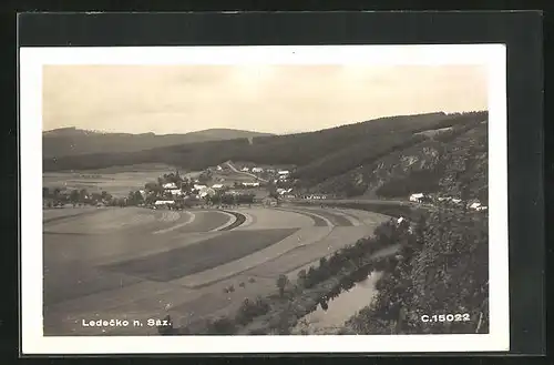 AK Ledecko n. Sáz., Ortsansicht und Flusspartie aus der Vogelschau