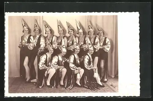 AK Nimburg / Nymburk, Mädchengruppe in Kostümen beim Karneval 1935