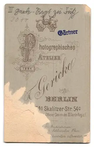 Fotografie F. Gericke, Berlin-Kreuzberg, Skalitzerstr. 54c, Einjährig Freiwilliger m. Pickelhaube 3. Garde-Rgt. zu Fuss