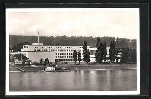 AK Bonn, Bundeshaus am Rhein mit Dampfer